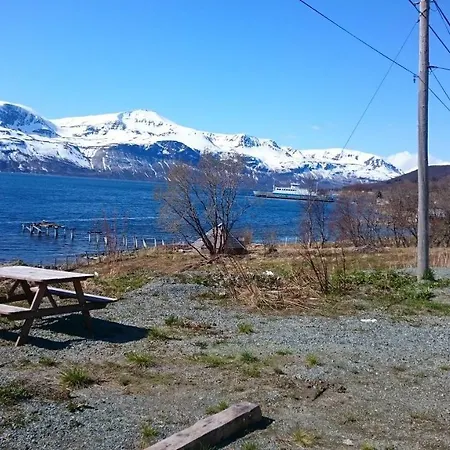 Lyngen Aurora Borealis Feriehus *