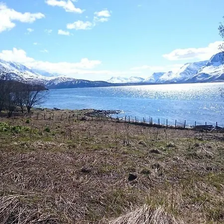 Feriehus Lyngen Aurora Borealis Svensby